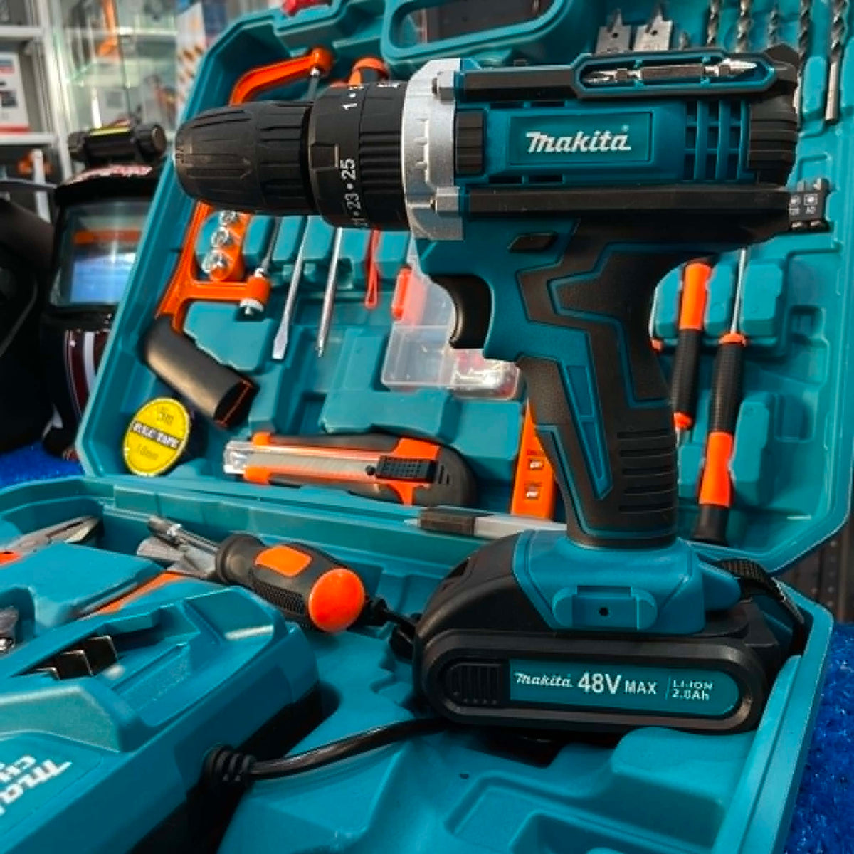 حقيبة كاملة منVissuese Makita 48V